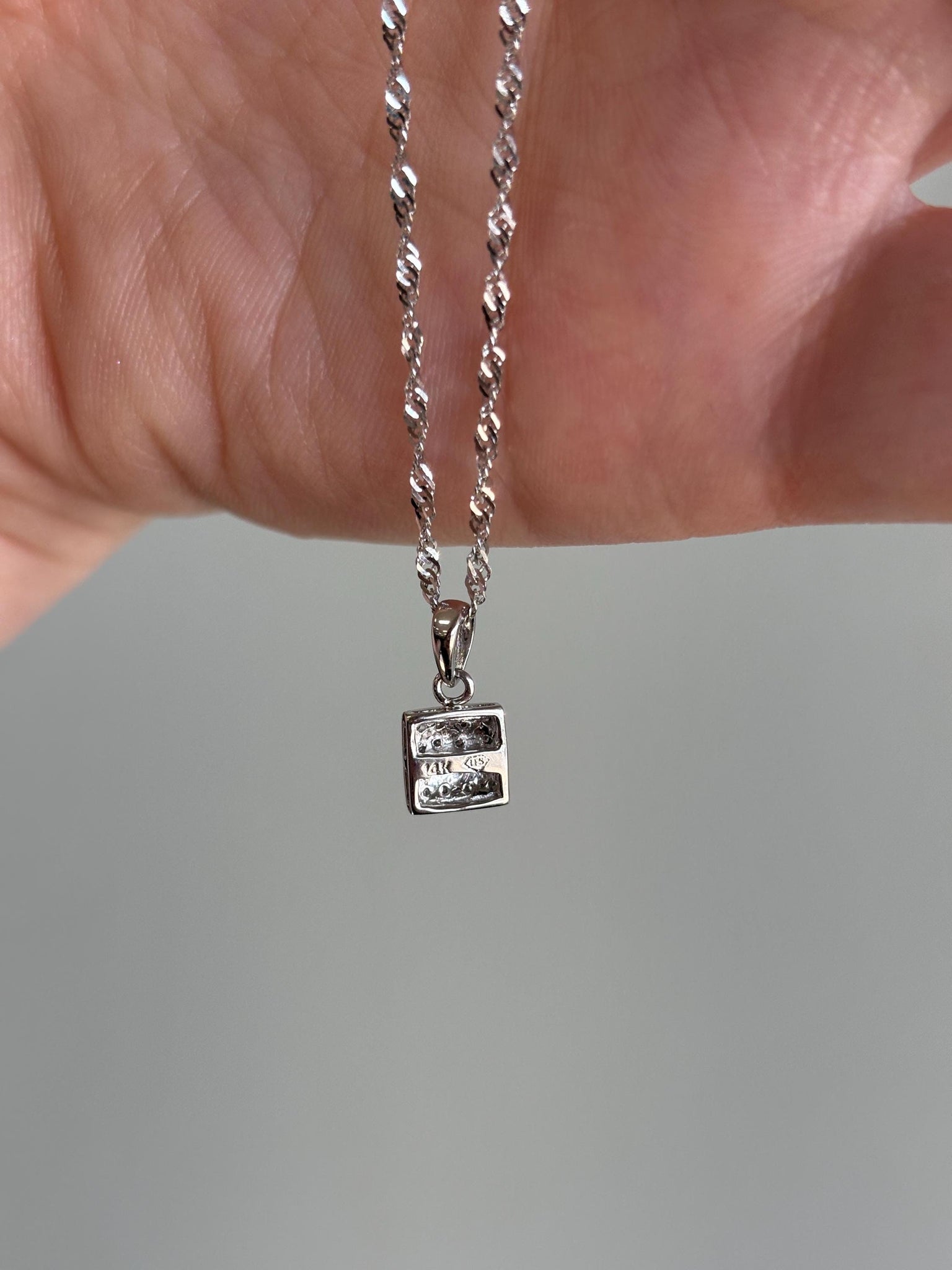 Estate 14K White Gold Diamond Cluster Pendant Necklace